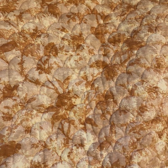 Vintage King bedspread/comforter, salmon hues - Picture 3 of 3